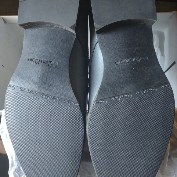 Feels more like an 11.5 than a 12 - Picture 3 of 5